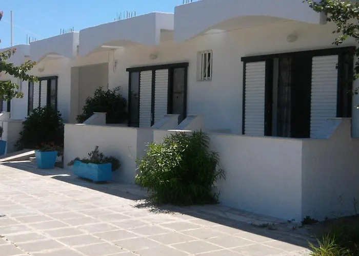 Nikos 2 & Apart Otel 3*