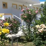 Nikos 2 & Hotel apartamentowy Kardamena (Kos)