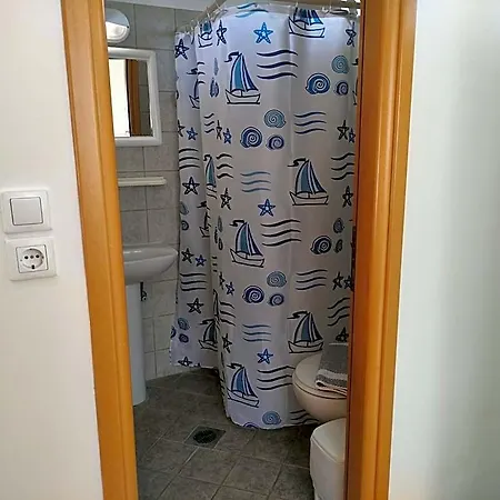 Nikos 2 Studios&apartments 3*