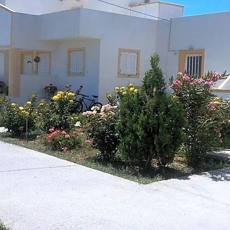 Nikos 2 Studios&apartments 3*