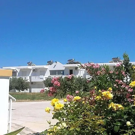 Nikos 2 Studios&apartments Apartahotel 3*