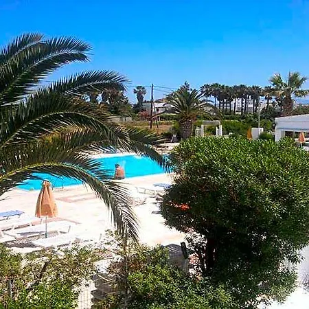 Nikos 2 Studios&apartments Apartahotel