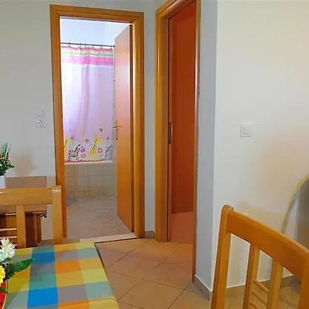Nikos 2 Studios&apartments Apartahotel 3*