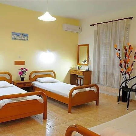 Apartahotel Nikos 2 Studios&apartments