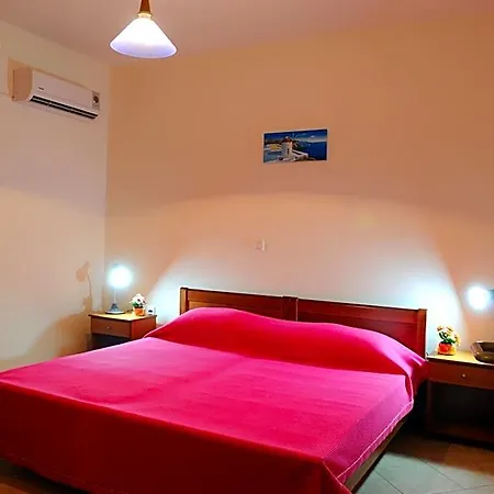 Nikos 2 Studios&apartments