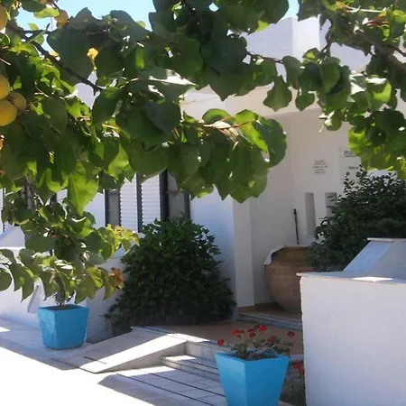 Nikos 2 & Lägenhetshotell