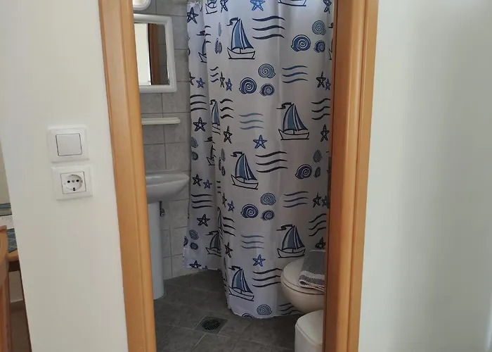 Aparthotel Nikos 2 & 3*